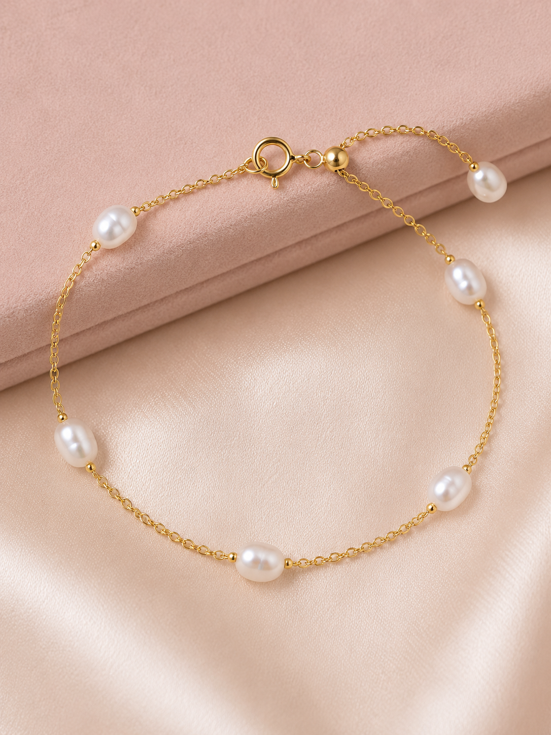 The Caroline Pearl Bracelet