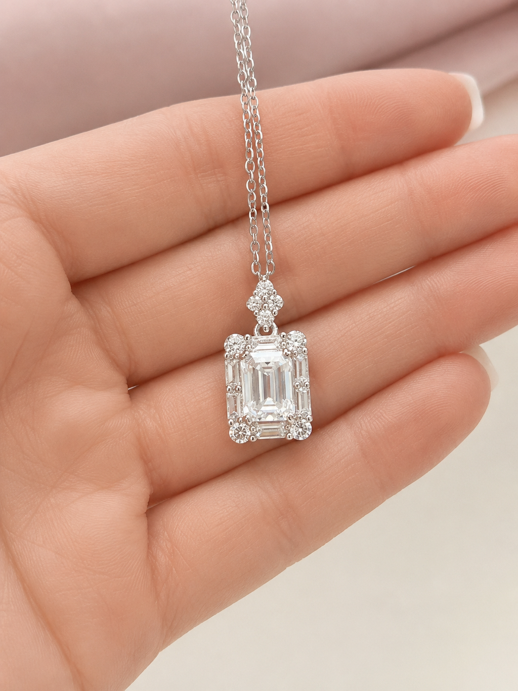 The Nora Moissanite Pendant Necklace