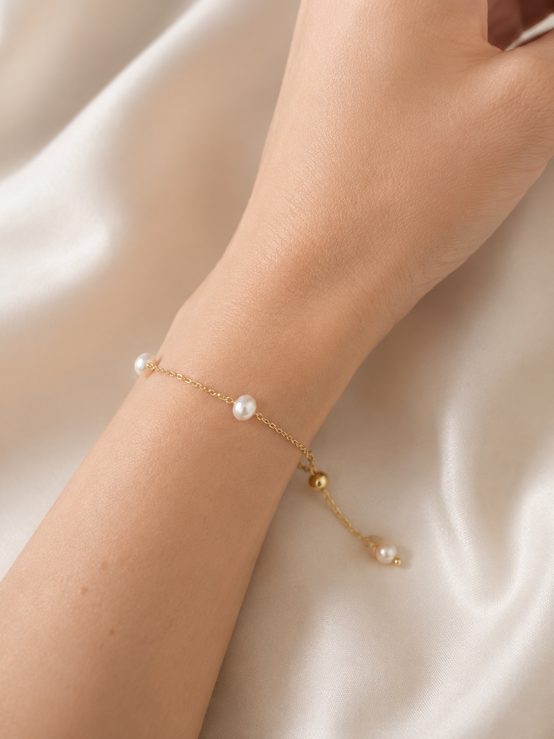 The Caroline Pearl Bracelet
