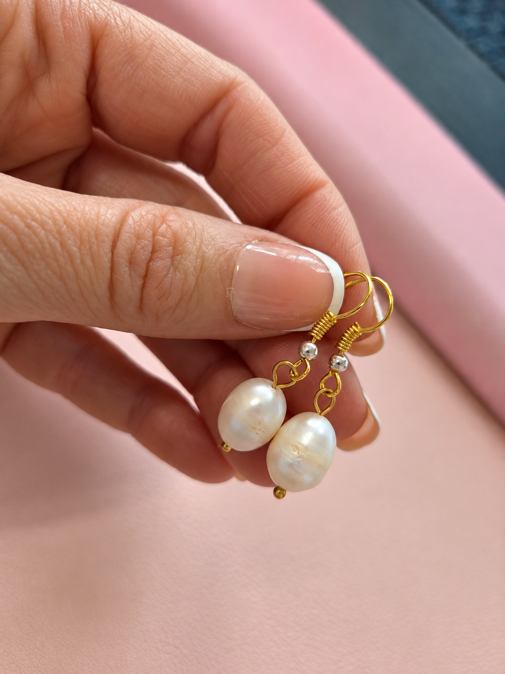 Sunday Pearl Earrings