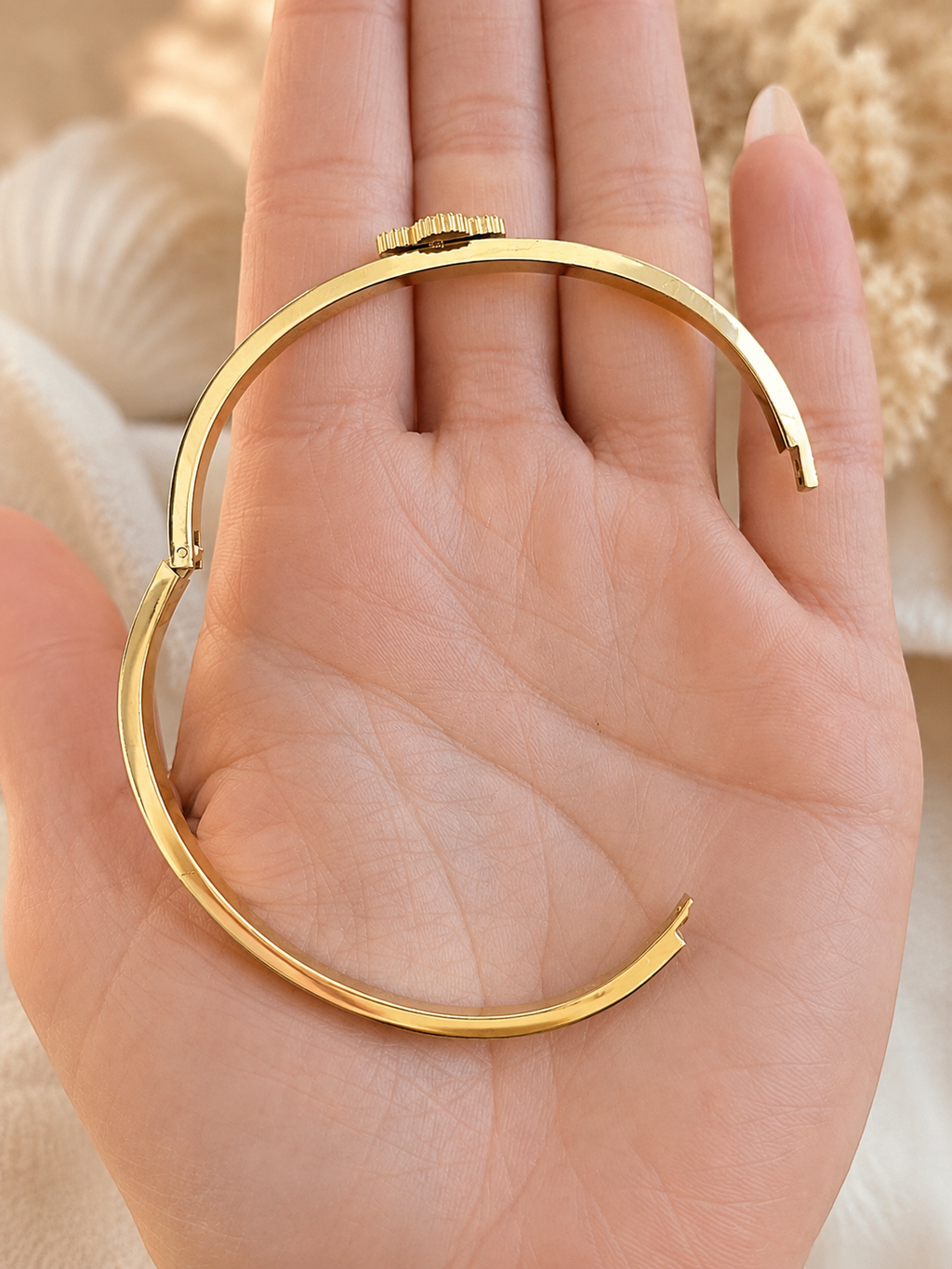 Midnight Clover Bangle
