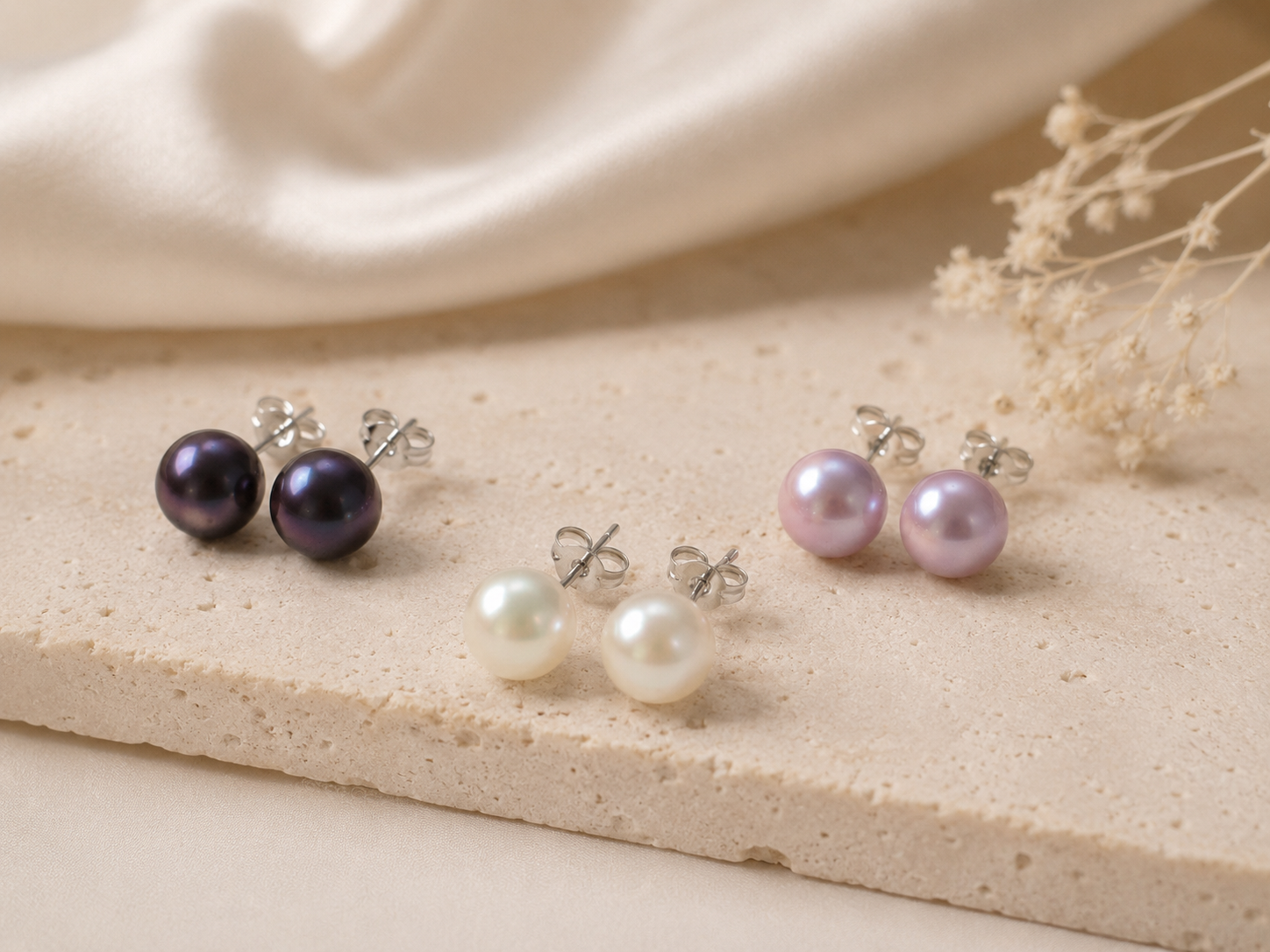 Anna Maria Pearl Studs