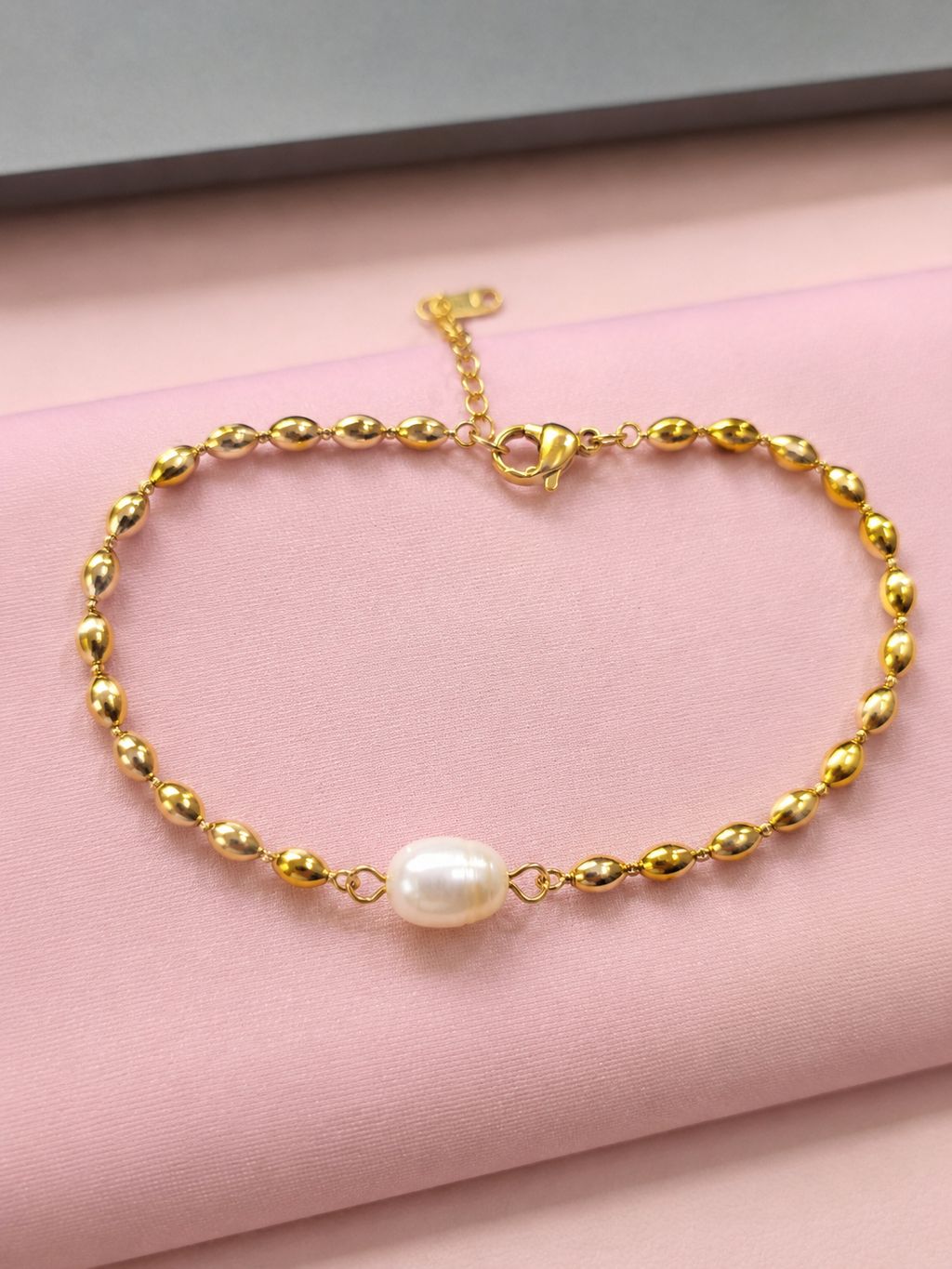 Golden Tide Pearl Bracelet