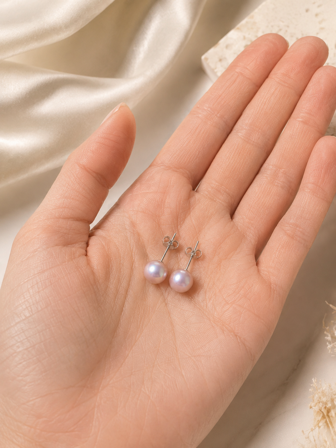 Anna Maria Pearl Studs
